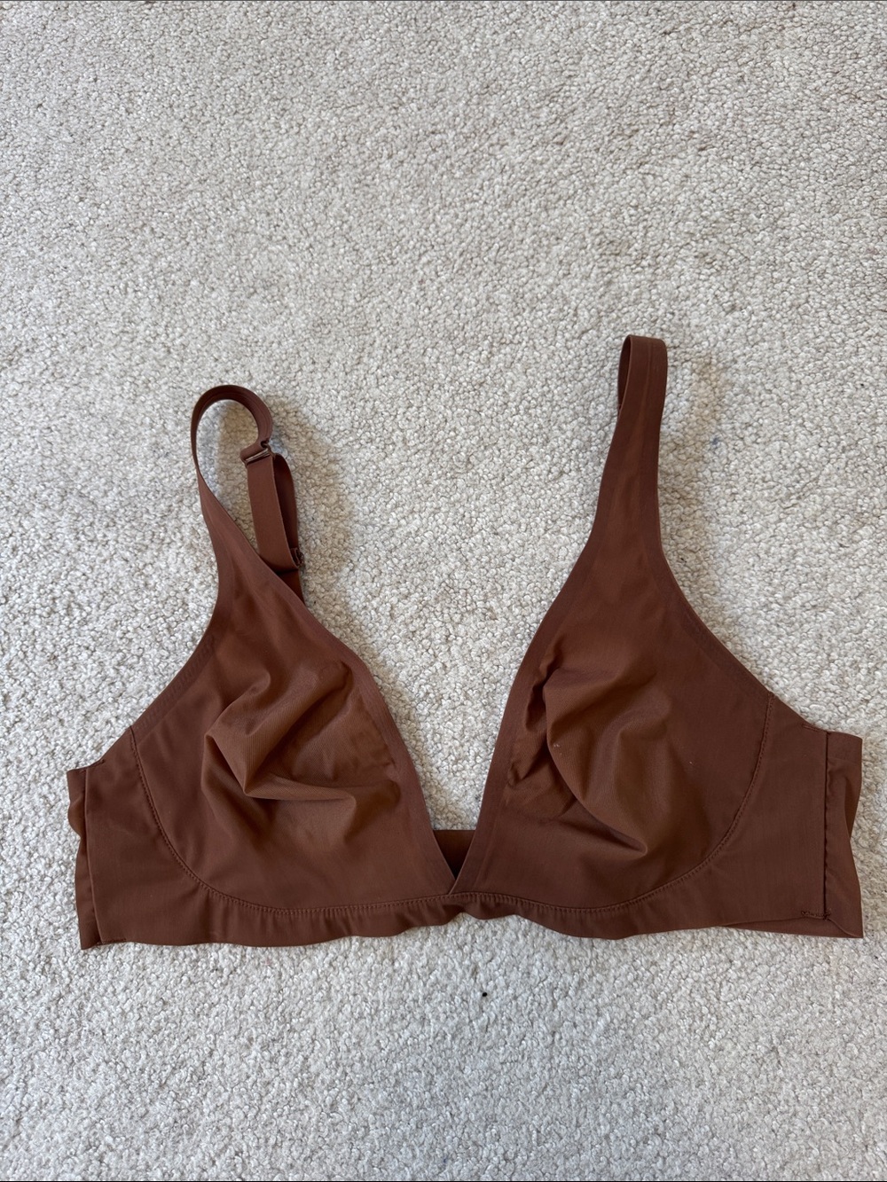 SKIMS Naked Everyday Plunge Bra Unlined Wireless Brown SzL